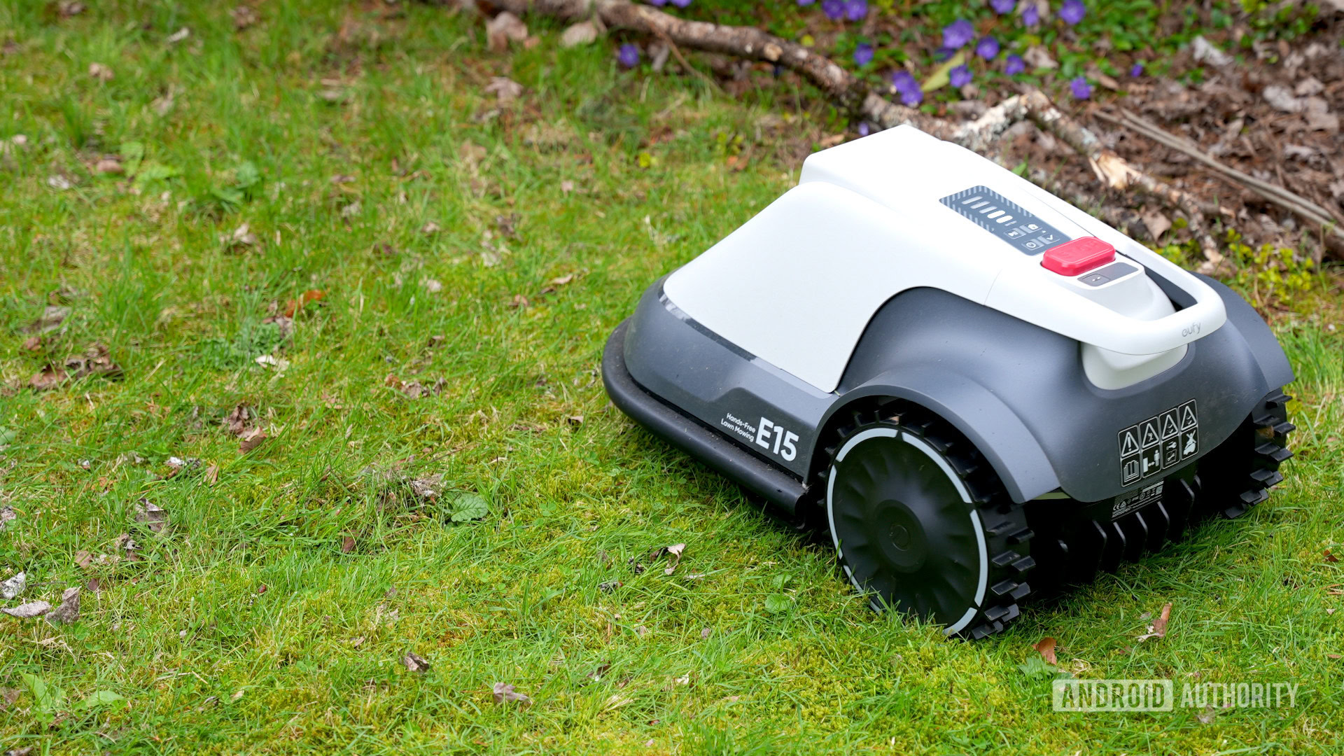 Anker eufy E15 robot mower back corner Anker eufy E15 robot mower back corner