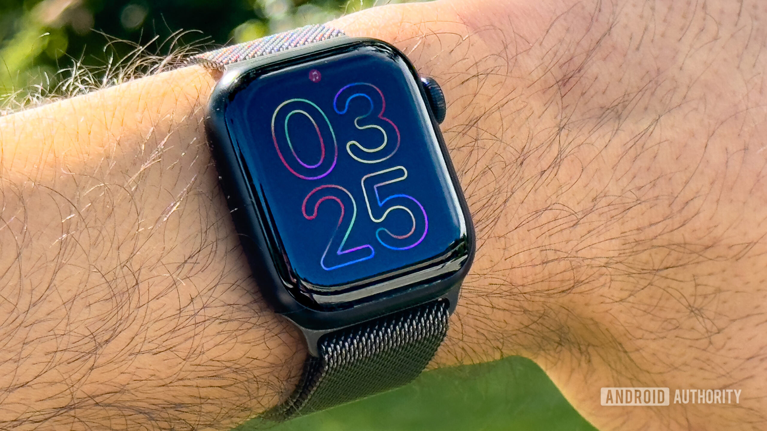 Apple Watch Series 9 showing the time Apple Watch Series 9 showing the time