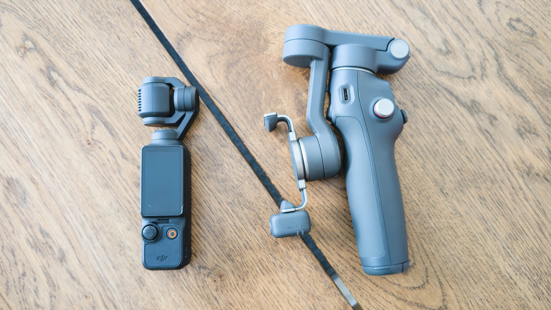 DJI Osmo Mobile 7P vs DJI Osmo Pocket 3 (2 of 2) DJI Osmo Mobile 7P vs DJI Osmo Pocket 3 (2 of 2)