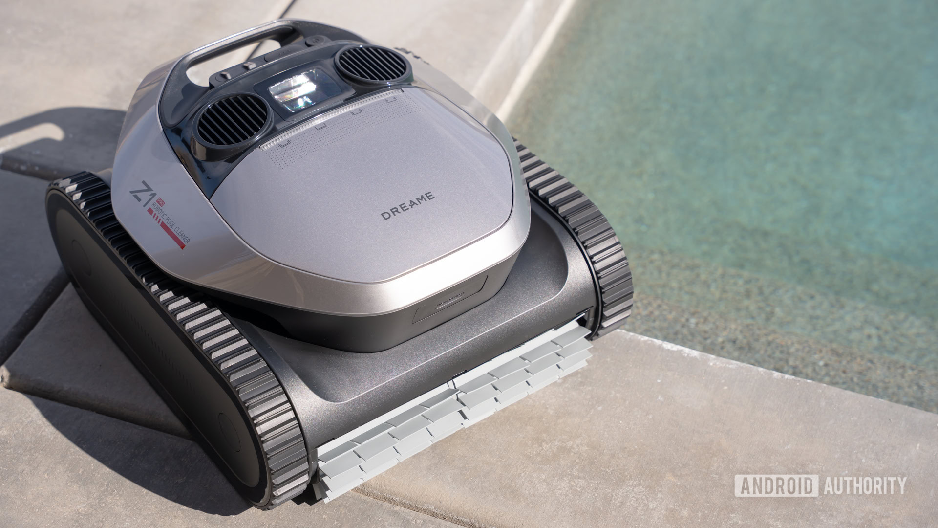 Dreame Z1 Pro robot next to pool 1