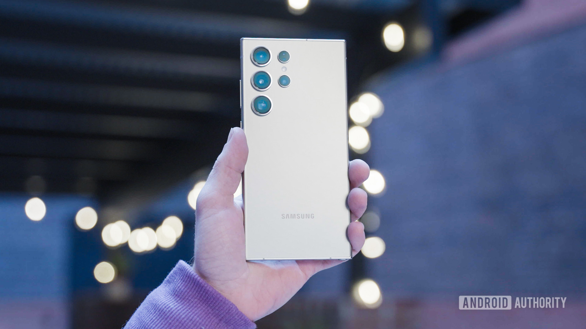 Galaxy s24 ultra in hand Galaxy s24 ultra in hand