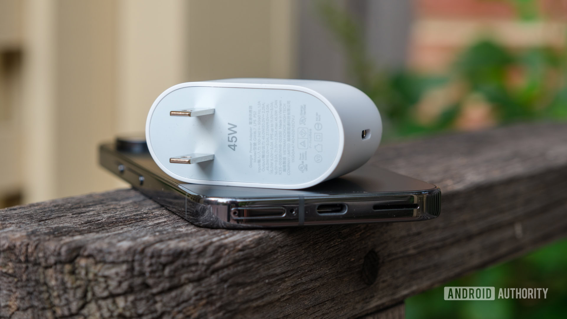 Google Pixel 9 Pro charger Google Pixel 9 Pro charger