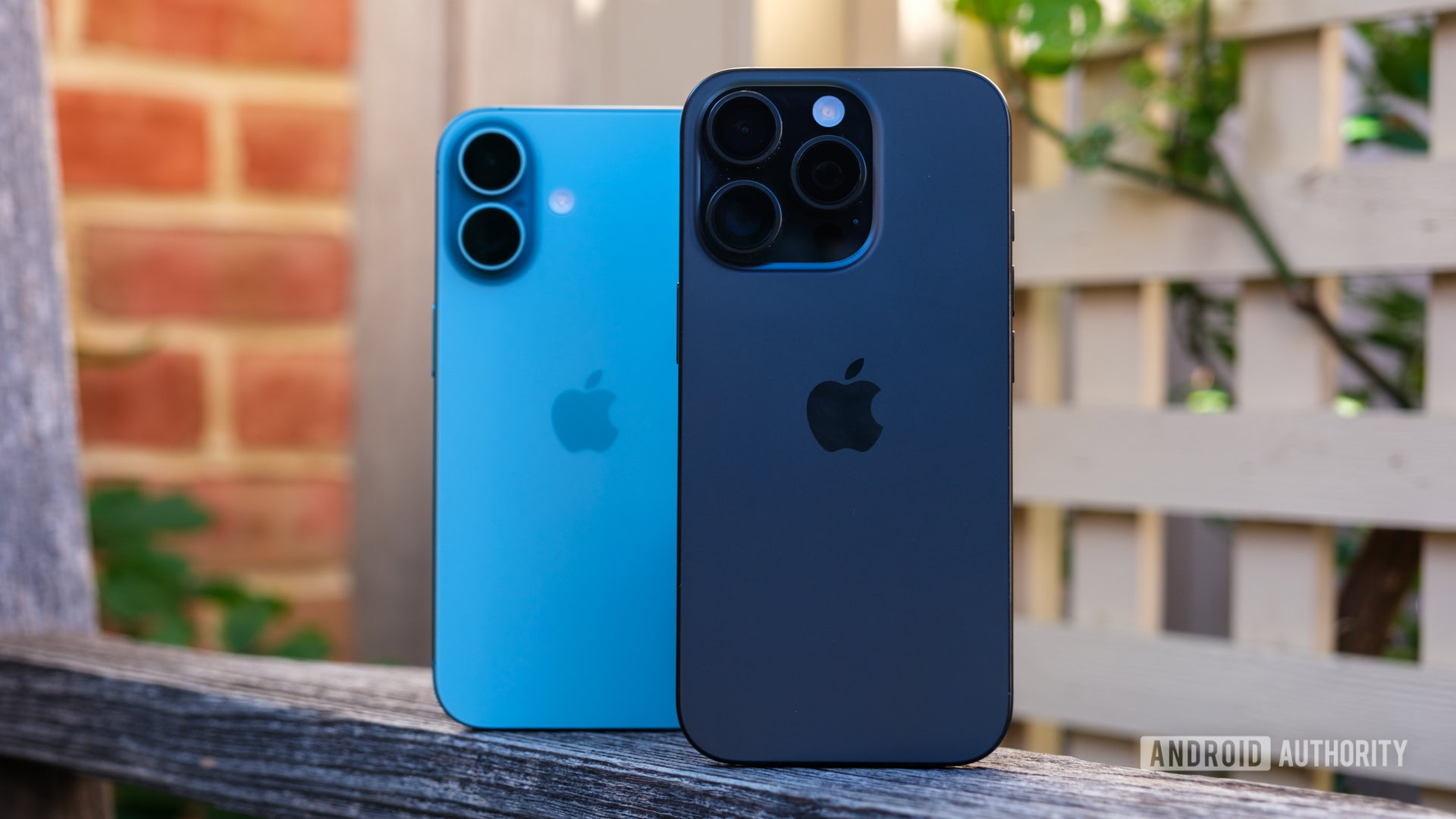 iPhone 16 Pro and iPhone 16 hero iPhone 16 Pro and iPhone 16 hero