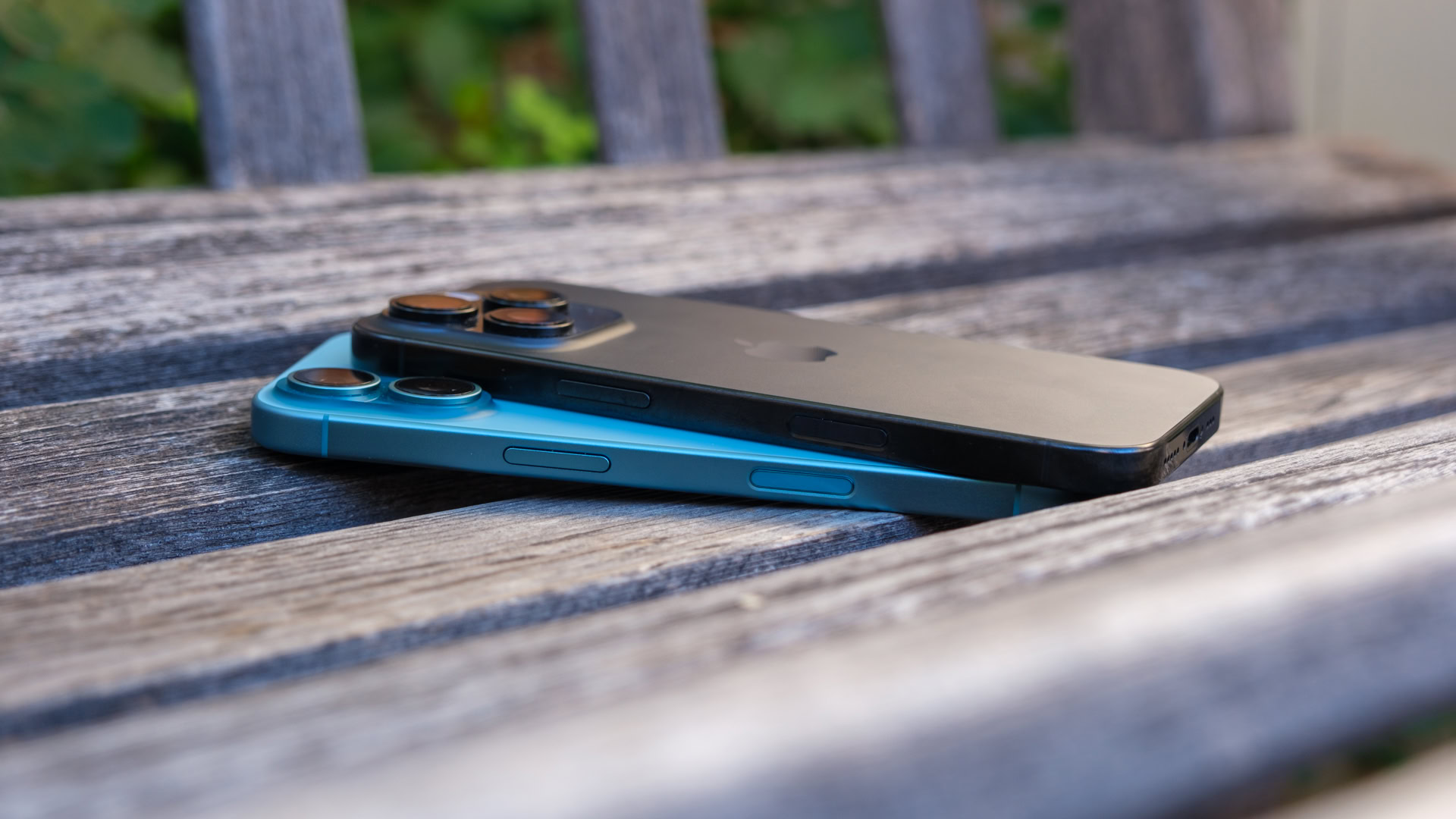 iPhone 16 Pro on top of iPhone 16 iPhone 16 Pro on top of iPhone 16