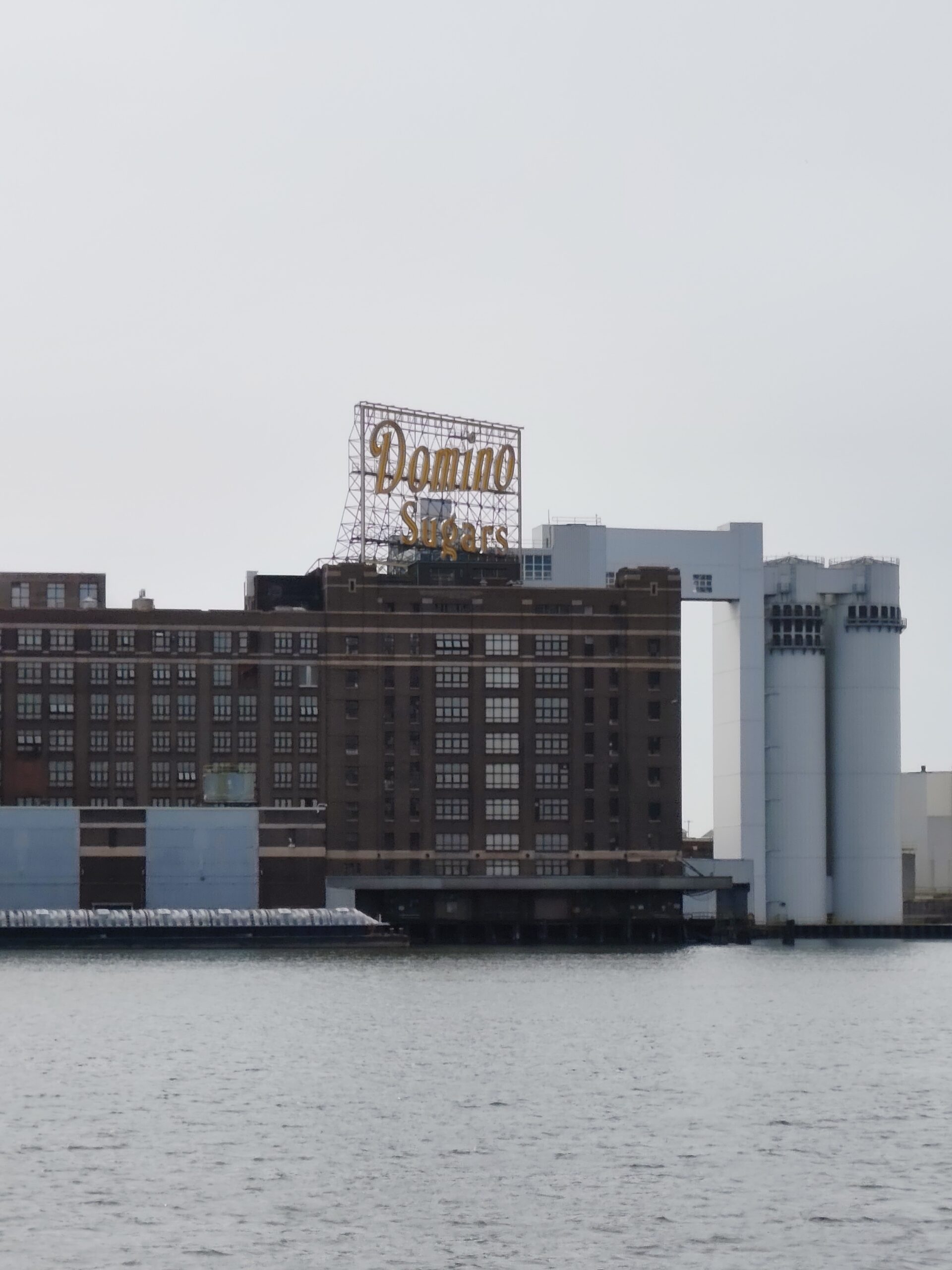 Nothing Phone 3a domino sugar 5x zoom