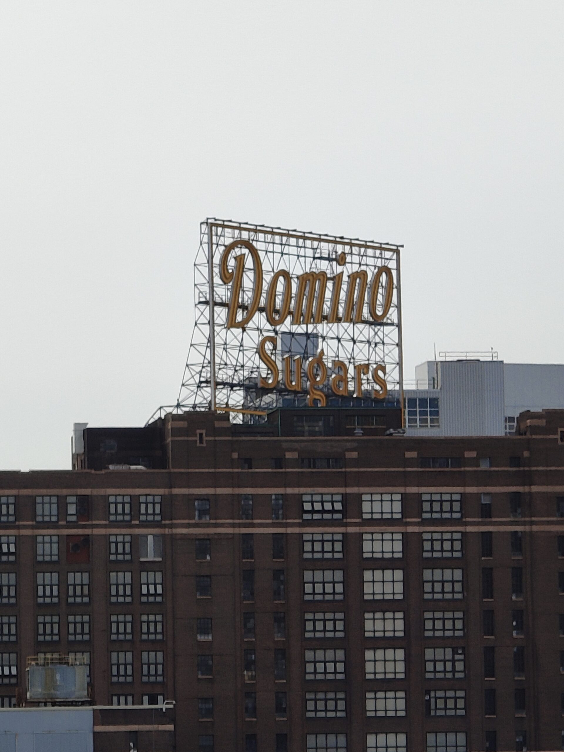 Nothing Phone 3a Pro domino sugar 10x zoom