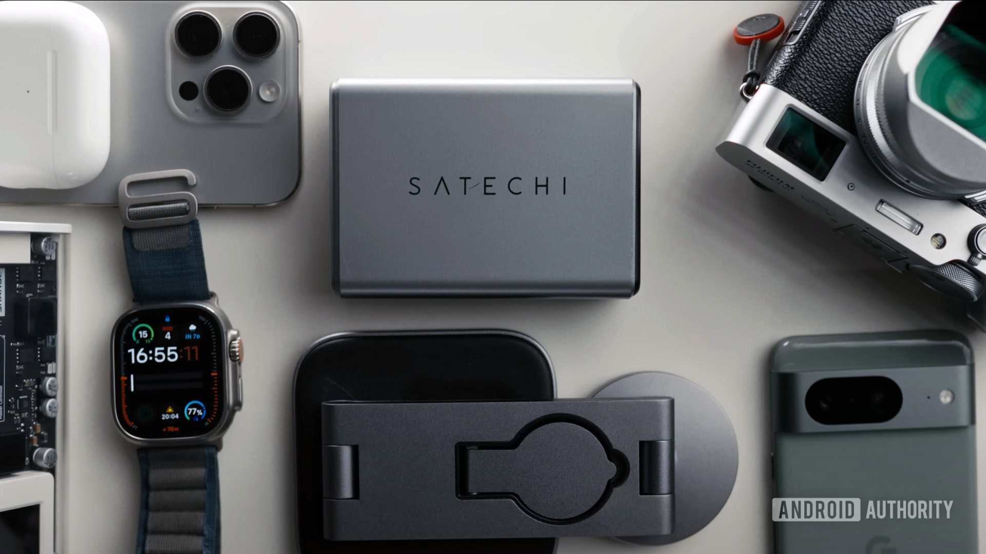 Satechi 165W 4port USB C charger Satechi 165W 4port USB C charger
