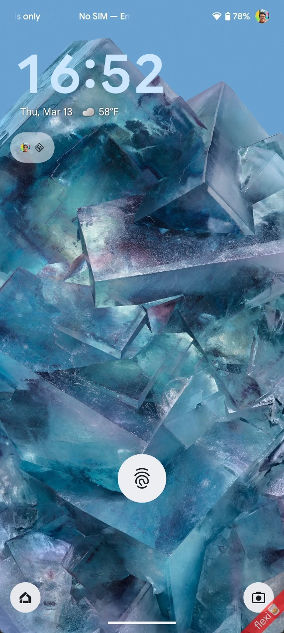 Transparent notification in compact notification shelf on Android 16