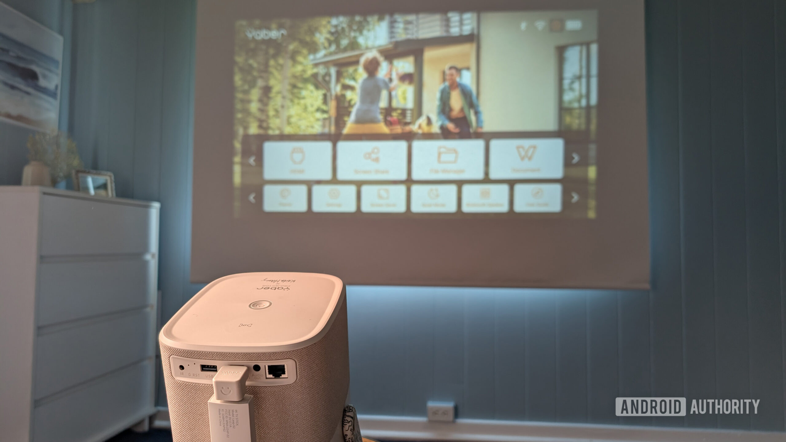 A Yaber Projector T2 Plus utilizes a compatible dongle.