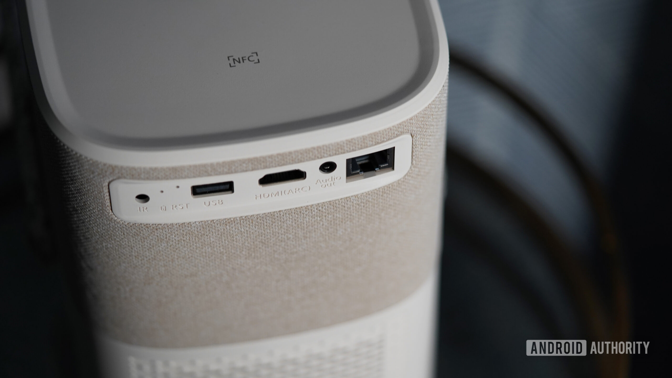 The Yaber Projector T2 supports multiple input forms.